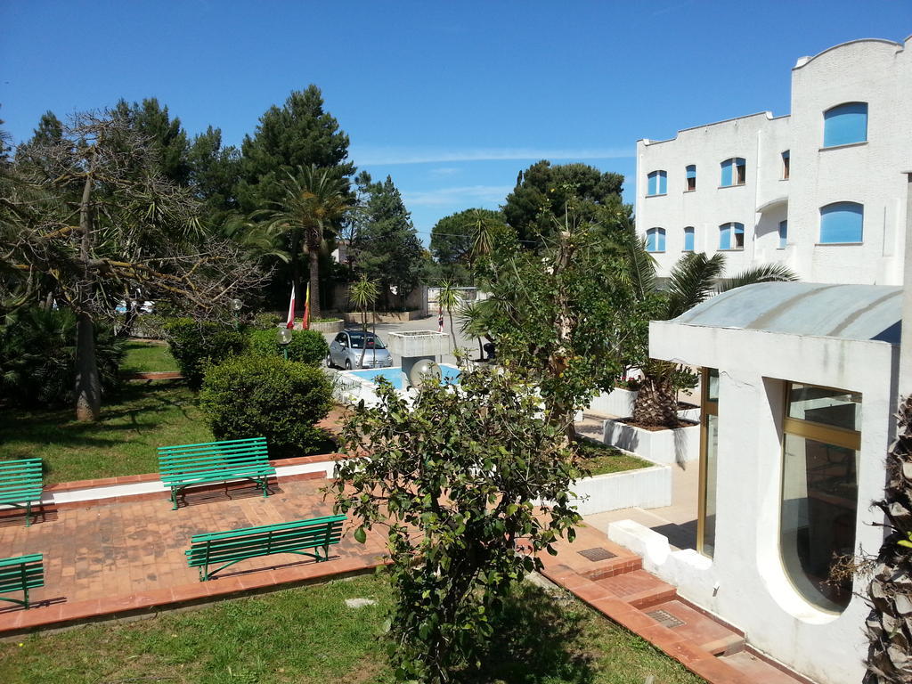 Hotel Azzolini Villagrazia Di Carini Exterior photo
